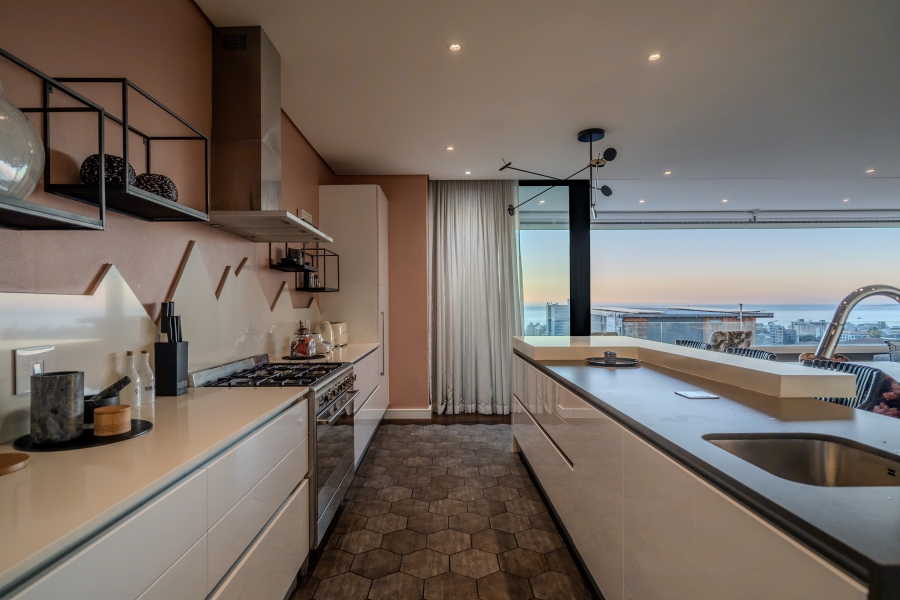 3 Bedroom Property for Sale in Sea Point Western Cape